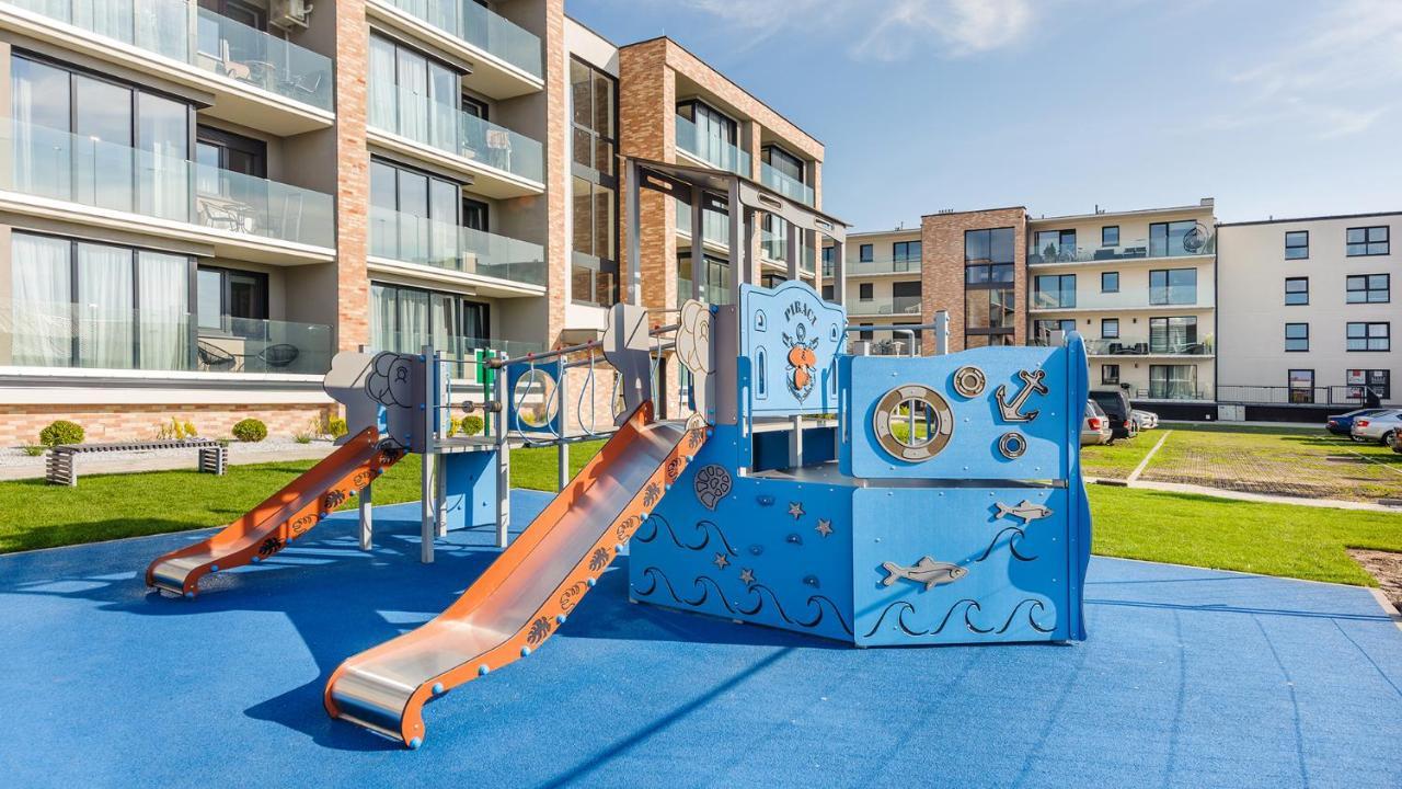 Apartament Modern Z 1 Sypialnia 2 F Perlowa Przystan - Holiday City Lägenhet Kołobrzeg Exteriör bild